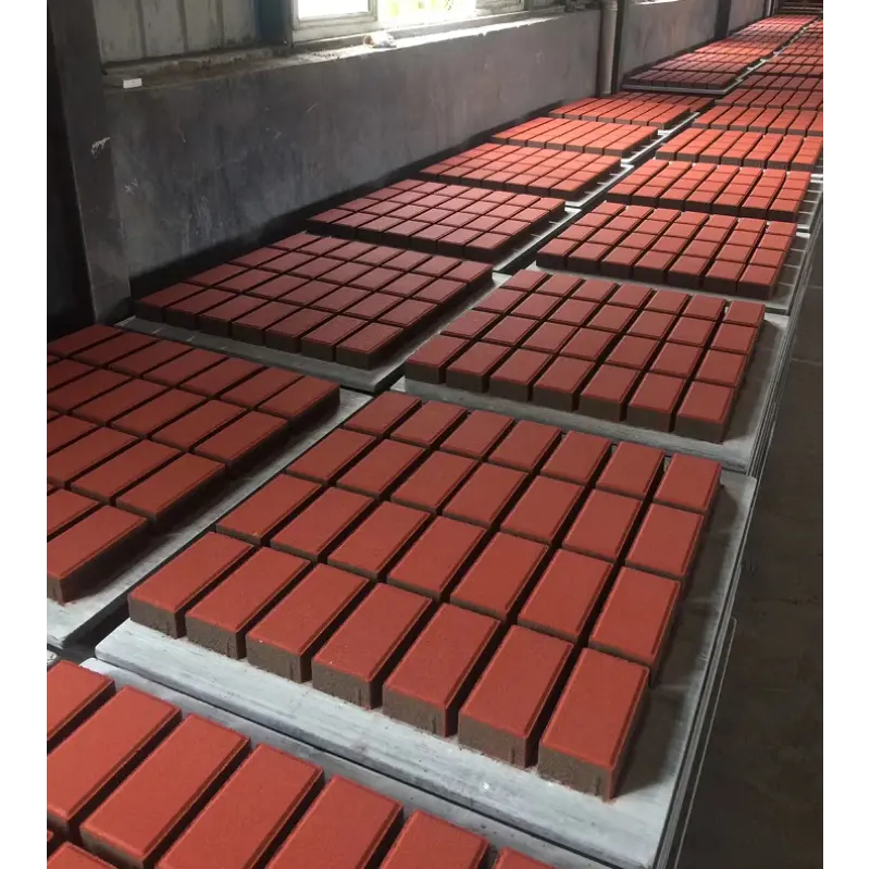 கான்கிரீட் கலவை வடிவமைப்பு எவ்வாறு மோல்ட் மெட்டீரியல் தேர்வை நேரடியாகப் பாதிக்கிறது