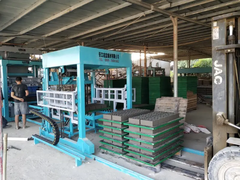 சிமென்ட் பிளாக் இயந்திரங்களைப் பற்றி நீங்கள் தெரிந்து கொள்ள வேண்டிய அனைத்தும்: பயன்பாடுகள் மற்றும் பிராண்ட் மேலாண்மை வகைகள்