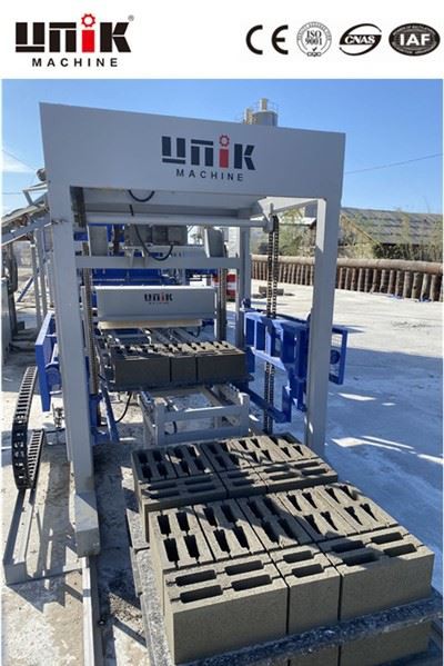 ஹாலோ பிளாக் தயாரிப்பதற்கான இயந்திரம்